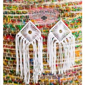 🔥 Last Set of DAY DREAMER EARRINGS
🔥